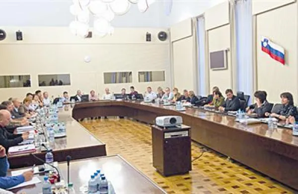 Če dogovora med vlado in sindikati ne bo do 13. oktobra, se stavka lahko ponovi