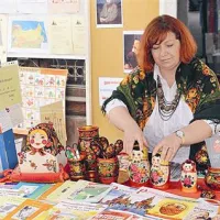 Zupančičeva ulica je bila v znamenju ruske kulturne tradicije, z babuškami na stojnicah in napisi v cirilici