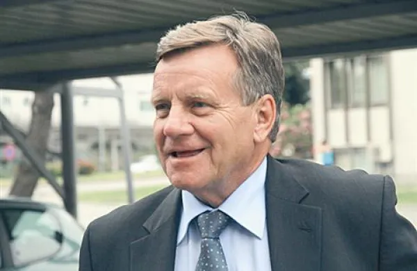 Mehdorn je predlagal, da bi vlada odločitev o oblikovanju logističnega holdinga sprejela še letos.