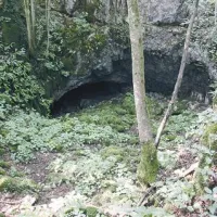 V pečini Triglavci so se vse do začetka 19. stoletja odvijali skrivni poganski obredi