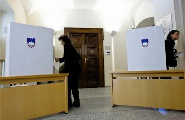 Največjo volilna udeležba med primorskimi občinami so zabeležili  v Kobaridu, najmanjšo pa v Piranu.