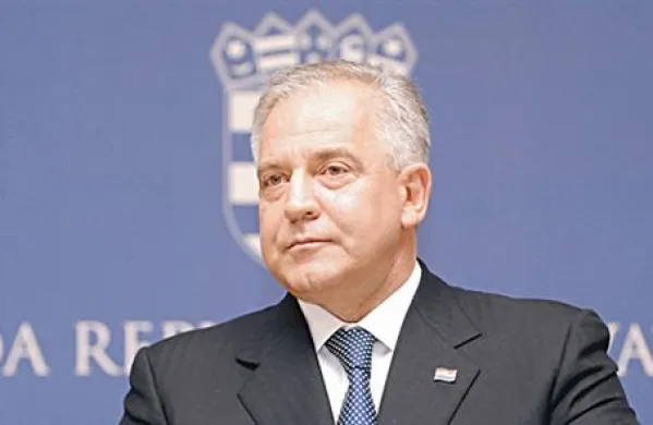 Ivo Sanader naj bi lani odstopil zato, ker se ni hotel pogajati s Slovenijo