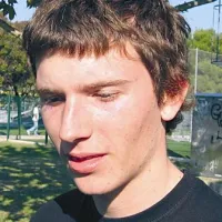 Marko Curk, kolesar, začasno tekač, iz Ajdovščine: “Zdaj, ko se je ohladilo, sem kolo zamenjal s tekom. Seveda mi gre bolje kolo, ki se mu bolj posvečam. Sem  že nastopil na severnoprimorskem prvenstvu v teku in bil drugi. Po tartanu laže tečeš, všeč mi je, ni tako trda podlaga.”