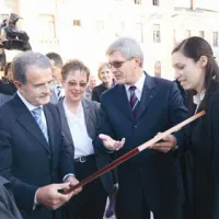 Prodi s še drugim darilom Primorskih novic ...
