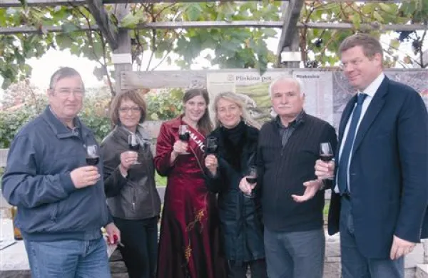 Trgači so nazdravili za dobro letino