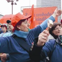 Sindikati pred parlamentom