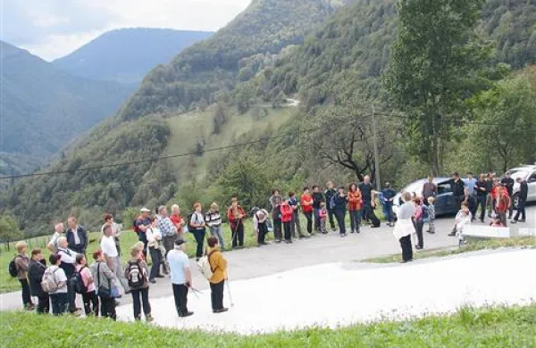 Obnovljena geolo&scaron;ka pot je privabila pohodnike
