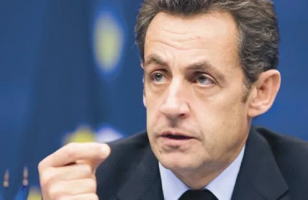 Sarkozy bo zatrl proteste