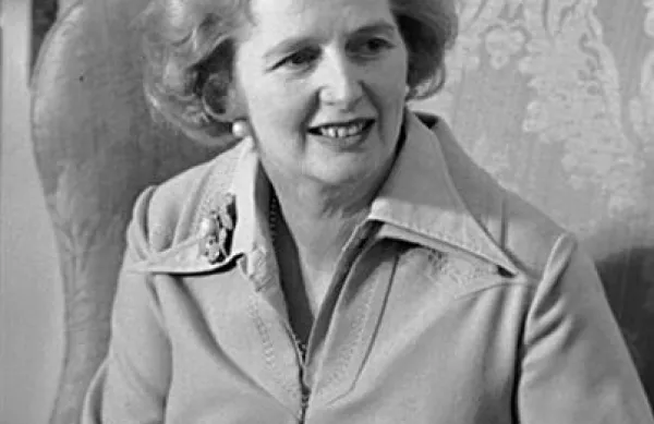 Margaret Thatcher  je v 20. stoletju najdlje zasedala premierski položaj v Veliki Britaniji