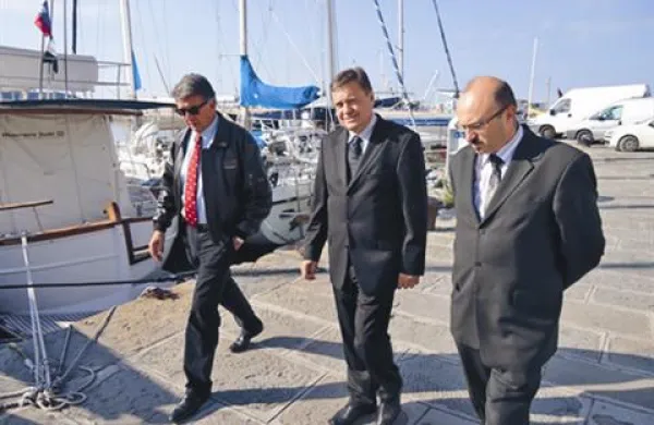 Jankovič se je zavzel, da bo v primeru izvolitve Klokočovnika po svojih zmožnostih prispeval k realizaciji pomembnejših izolskih projektov.