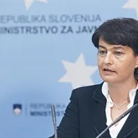 Irma Pavlinič Krebs: “Nova kolektivna pogodba bo veljavno sklenjena, če jo bodo podpisali sindikati, ki predstavljajo več kot 40 odstotkov zaposlenih.”