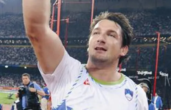 Primož Kozmus se vrača v boj za zlato medaljo