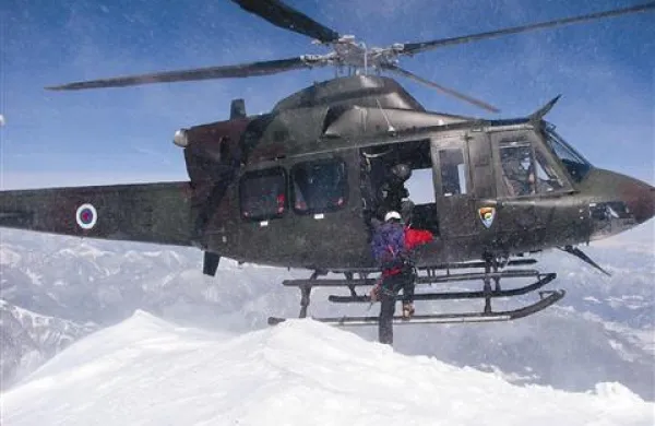 Še posebno v najtežjih razmerah je še kako dobrodošla helikopterska pomoč