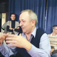 Petar Manojlovič: “Gre najbrž tudi za posredni pritisk farmacevtske industrije.”