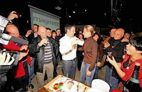 Matej Arčon, novi župan mestne občine Nova Gorica, je slavil