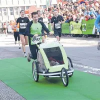 Ne ploskajte preglasno, da se malček ne zbudi!