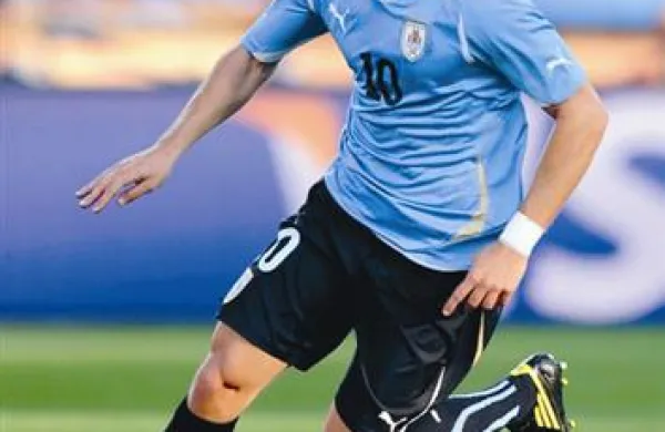 Urugvajec Diego Forlan je bil letos že izbran za najboljšega igralca svetovnega prvenstva v Južnoafriški republiki