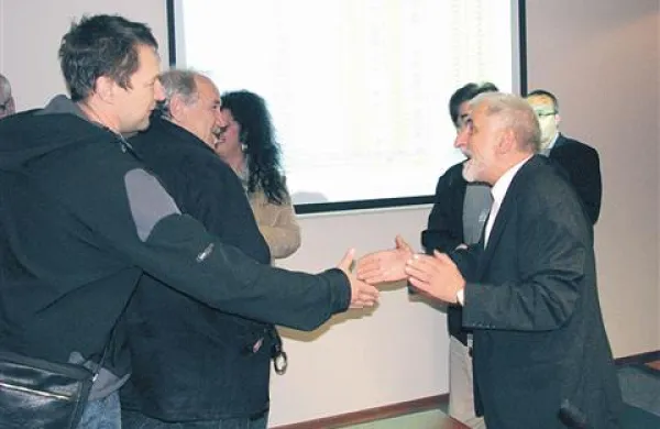 Poljšaku so najprej čestitali prijatelji
