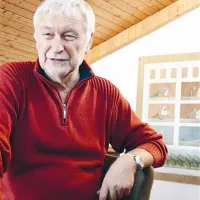 Koni Steinbacher v svojem domačem, delovnem okolju