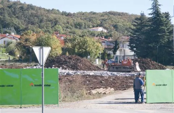 Septembra bodo tu že  novi prostori Vrtca  Sežana, sprejeli bodo lahko 200 otrok. 