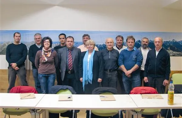 Od leve proti desni: Uroš Sovdat (LBZ), Adis Hrovat (SDS), Tatjana Komac (SMS), Davor Gašperčič (SDS), Danijel Krivec (SDS), Milan Jojić (LDS), Breda Vencelj (DeSUS), Darko Čobec (SDS), Iztok Kašca (SD), Valter Mlekuž (SD), Darko Šuler (ZZP) in Ivan Knez (DeSUS) 
