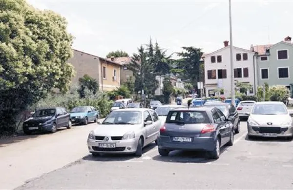 Klokočovnik občinskemu svetu na koncu ni predlagal zamenjave zemljišč (med občino in Savo IP) za pošto  