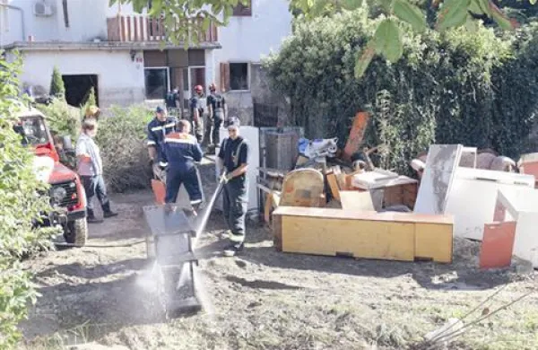 Denarno pomoč je danes prejelo 22 družin