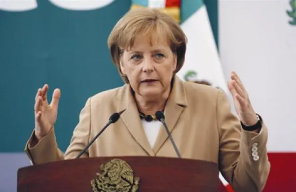 Angele Merkel danes ni bilo v uradu, kjer so prejeli sumljiv paket