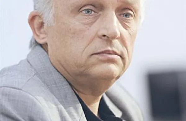 Kriminalisti naj bi obravnavali sum presnemavanja nedovoljenih datotek s spleta.