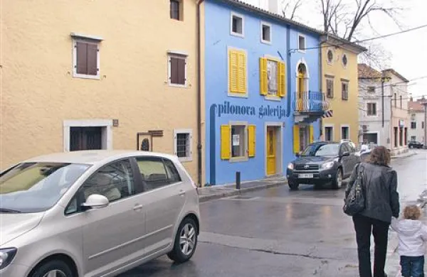 Objekt Pilonove galerije je uradno postal kulturni spomenik lokalnega pomena