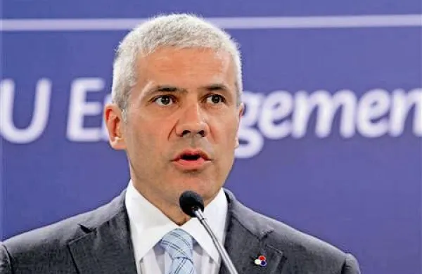 Srbski predsednik se je poklonil žrtvam pokola na Ovčari