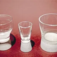 Unikatni butični izdelki (od leve): kozarec za vino Teran, za žganje Brin in za viski Burja.