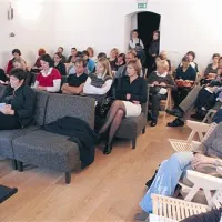 Med simpozijem  v novi  Trubarjevi hiši literature 