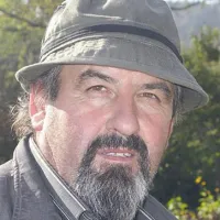 Dušan Ukmar: “Nanosi so mi popolnoma uničili nasad paradižnikov, paprike in solate.”