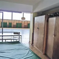 Oprema šolske telovadnice, ki se je spominjajo še stari starši učencev 