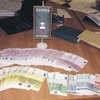 Albanca sta imela pri sebi več kot 87.000 evrov