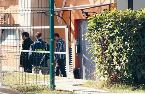 Skozi  stranska vrata igralnice sta roparja vstopila in odnesla 70.000 evrov.