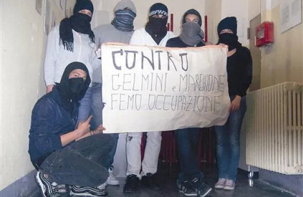 Dijaki italijanske pomorske šole v Trstu 