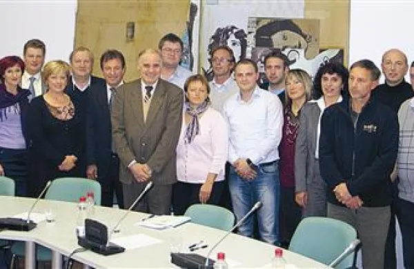 V 15-članskem divaškem občinskem svetu je kar deset  novih obrazov