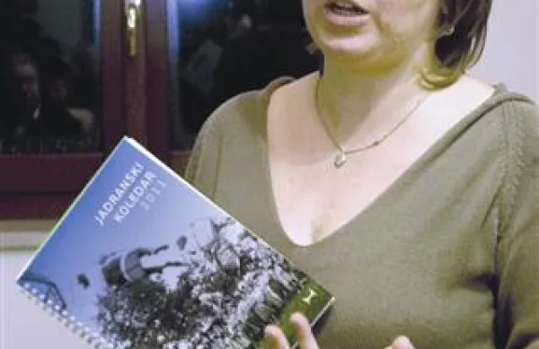 Novosti novega Jadranskega koledarja je predstavila Alina Carli iz ZTT-EST