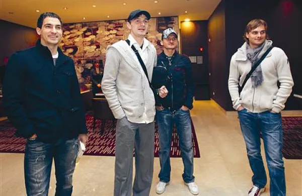 Četverica, ki je z avtobusom NZS prva prispela na zbor v Portorož (od leve) - Branko Ilič, Milivoje Novaković, Andraž Kirm in Nejc Pečnik