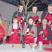 Nekateri od vinarjev, ki so na novo vstopili v organizirano ponudbo na Kraški vinski cesti. (Tudi ) enotni predpasniki jih povezujejo v enovito ponudbo.
