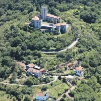 Rihemberška Trnuljčica že predolgo spi