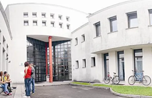 Mednarodni center za genetski inženiring in biotehnologijo (ICGEB) s sedežem v Trstu, bo imel svojo izpostavo tudi na Univerzi v Novi Gorici.