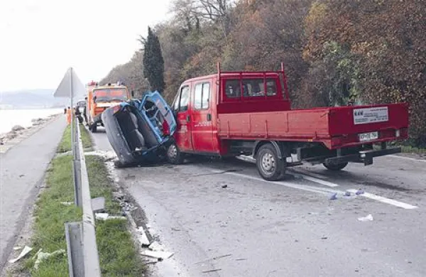 V Prometni nesreči na Reksu je zjutraj umrl 37-letni Izolan