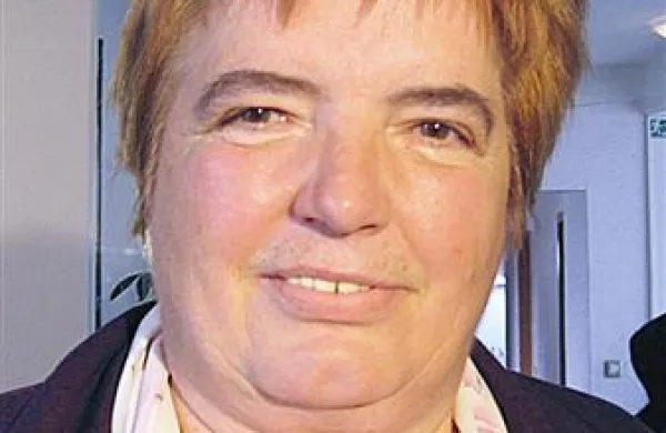 Irena Sirotič Dobrila: “V bivalnih zabojnikih bodo zatočišče poiskali klošarji in odvisniki od drog. Tam bodo lahko od 20. do 8. ure, potem jih bodo morali zapustiti.” 