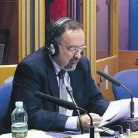 Ruggero Po: “Vodil sem  številne  oddaje, v katerih sem neobremenjeno, včasih tudi malce predrzno  klepetal s poslušalci, delal intervjuje in predstavljal glasbene novosti. Komercialne radijske postaje, ki so začele delovati nekaj let kasneje, so  prevzele  način dela, ki smo ga proslavili na Radiu Koper.”