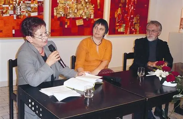 Z leve Helena Čujec Stres, dr. Karmen Kenda Jež in Silvester Gaberšček