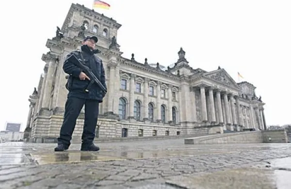 Ker se bojijo teroristov, so zaprli kupolo reichstaga