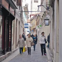 Med zadovoljnejšimi koprskimi trgovci so tudi tisti, ki poslujejo na Čevljarski ulici.